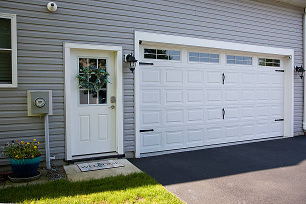 24/7 Emergency Garage Door Panel Replacement experts in Lago Vista, TX